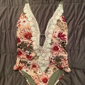Women’s one piece bathing suit